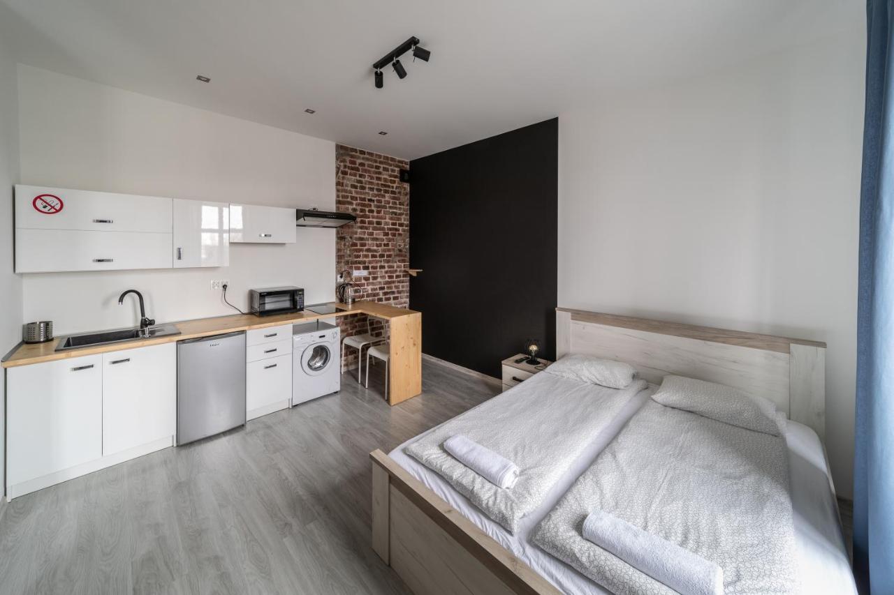 Black & White Vision Apartment - Centrum 오폴레 외부 사진